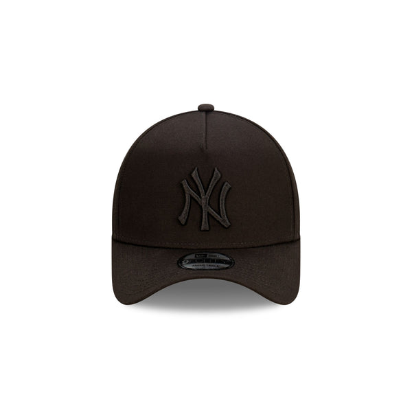 New York Yankees MLB Essentials Black on Black 9FORTY A-Frame® Snapback