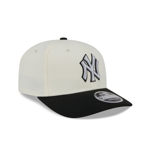 New York Yankees Two-Tone Chrome 9SEVENTY Stretch Snap