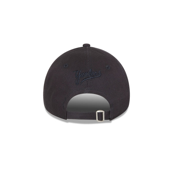 New York Yankees MLB Essentials Women's Fit 9FORTY Cloth Strap