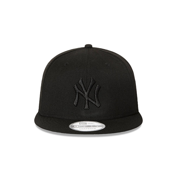 New York Yankees Black on Black 9FIFTY Snapback