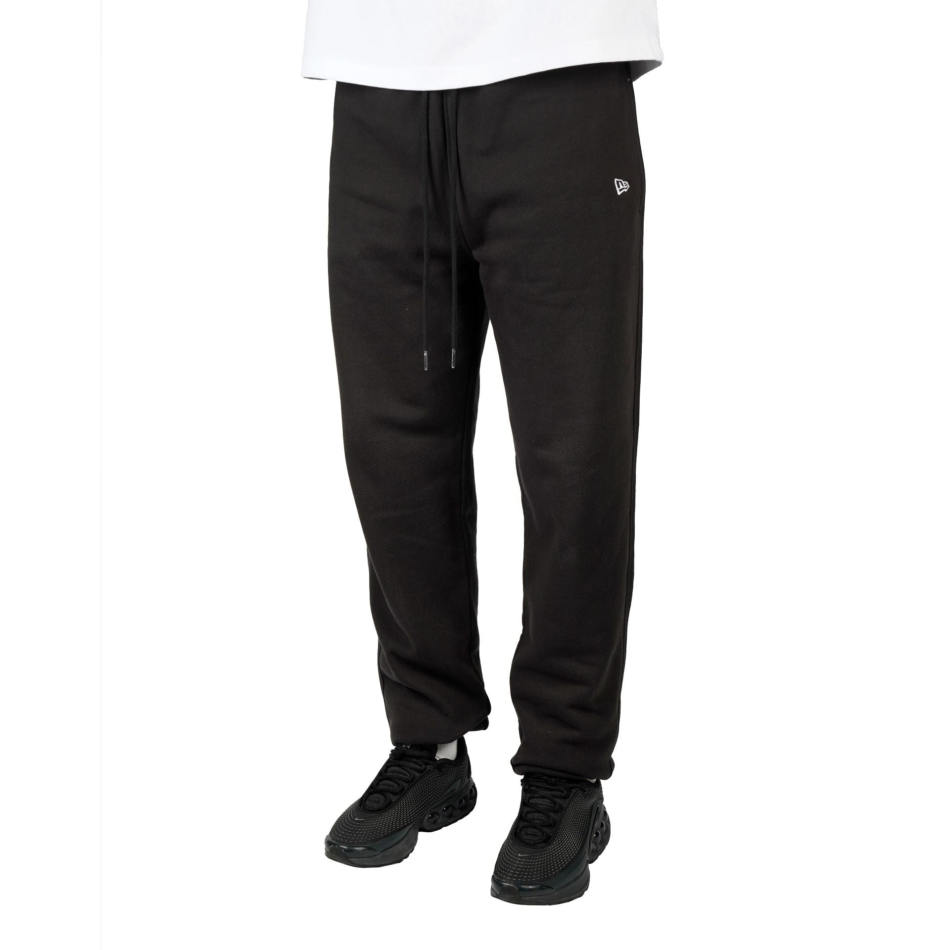 New Era Essentials Relaxed Black Jogger Sweatpant – New Era