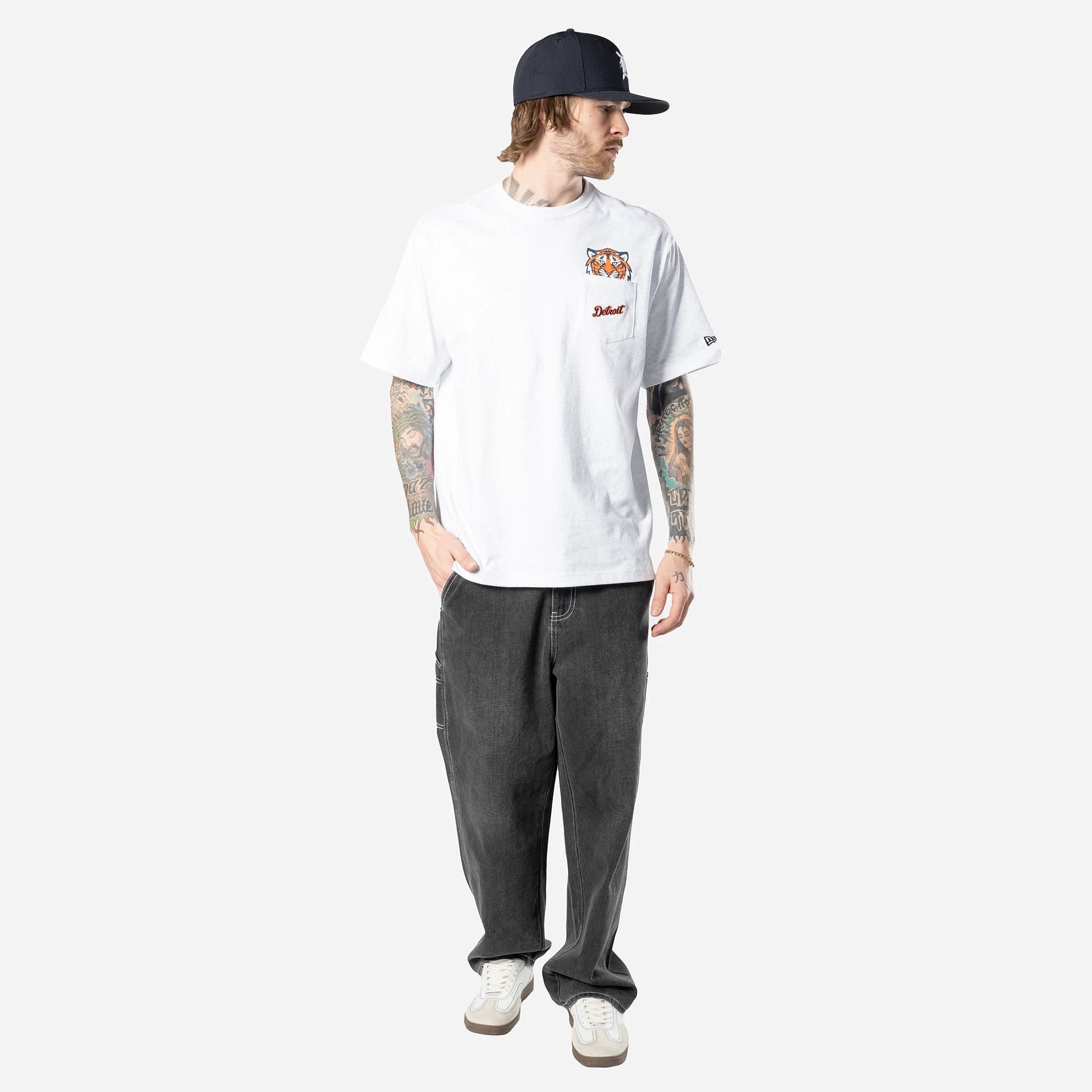 Tシャツ・カットソー New Era MLB Detroit Tigers Felt Pocket T-Shirt Heather Grey Detroit Tigers Felt Pocket T-Shirt – New Era Cap Australia