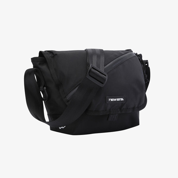 acc-utility-shoulder-mini-bag-ne-blk