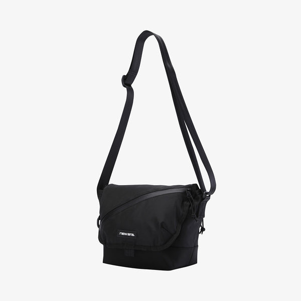 acc-utility-shoulder-mini-bag-ne-blk