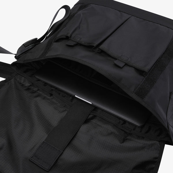 acc-utility-messenger-bag-ne-blk