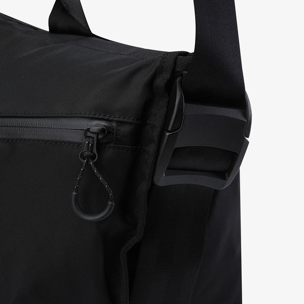acc-utility-messenger-bag-ne-blk