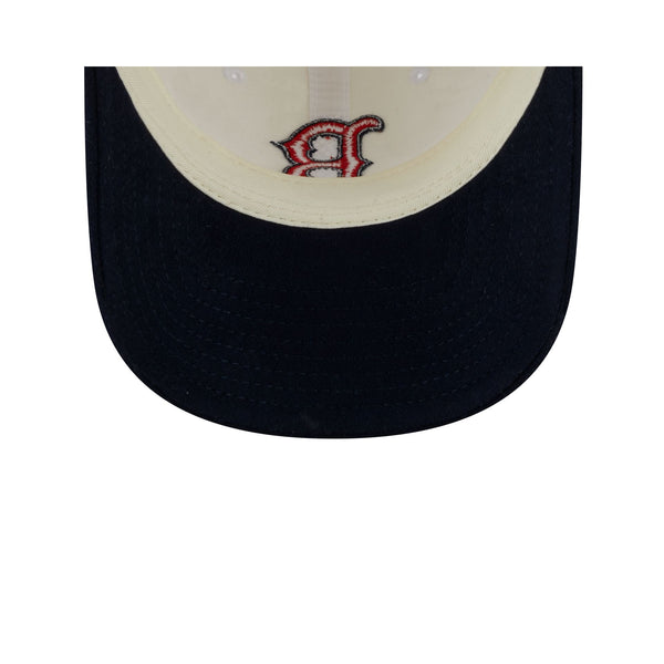 Boston Red Sox Plaid 9TWENTY Leather Strap