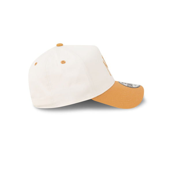 New York Yankees Chainstitch Two-Tone White and Wheat Brown 9FORTY A-Frame Snapback