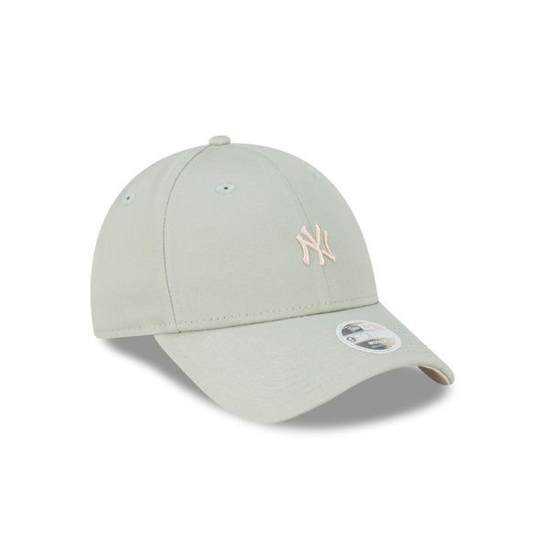New York Yankees Pale Green Mini logo 9FORTY Cloth Strap