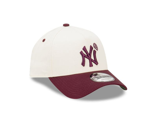 New York Yankees Two-Tone Chrome White and Wine Paisley 9FORTY A-Frame Snapback