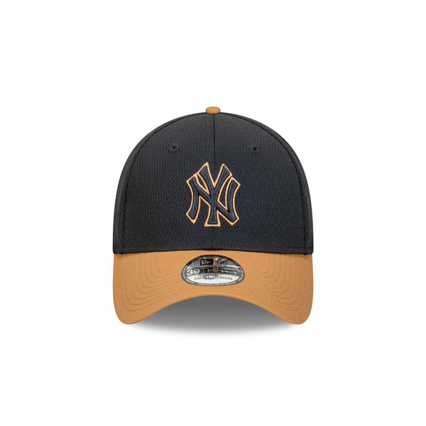 New York Yankees Wheat Dashmark Black Two-Tone 39THIRTY Fitted
