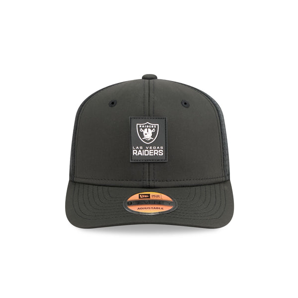 Las Vegas Raiders NFL Sideline '25 9SEVENTY Trucker