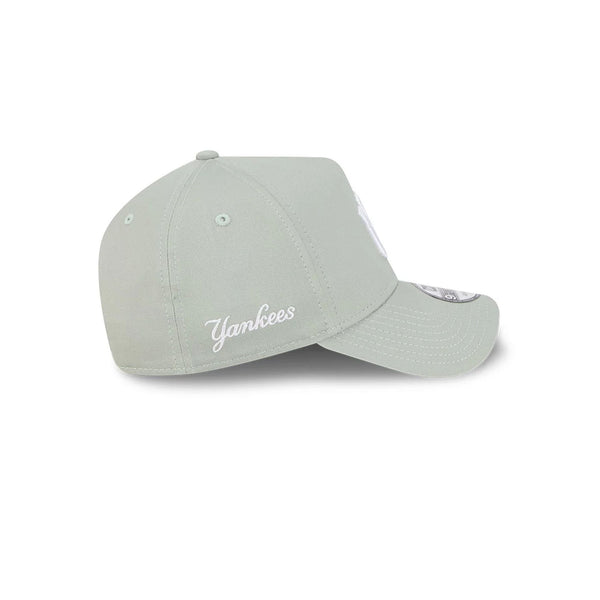 New York Yankees Everest Green Spring Mix 9FORTY A-Frame® Snapback