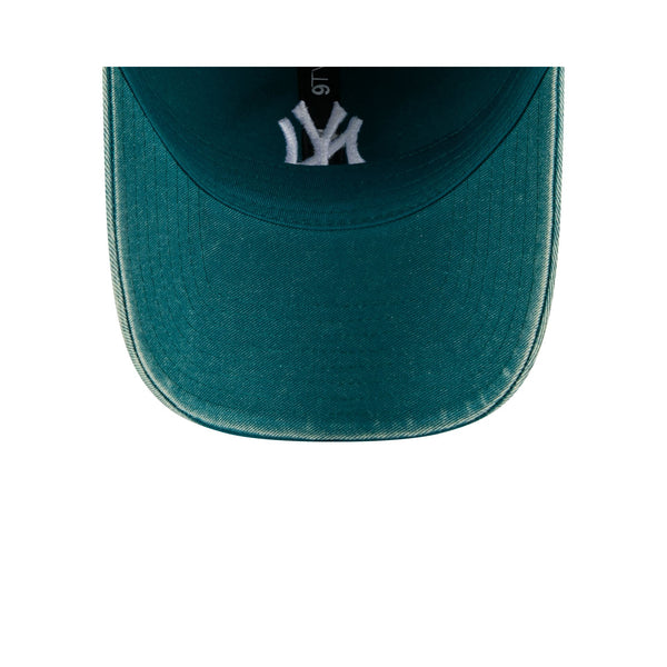 New York Yankees Snow Wash Seasonal Midnight Green 9TWENTY Cloth Strap