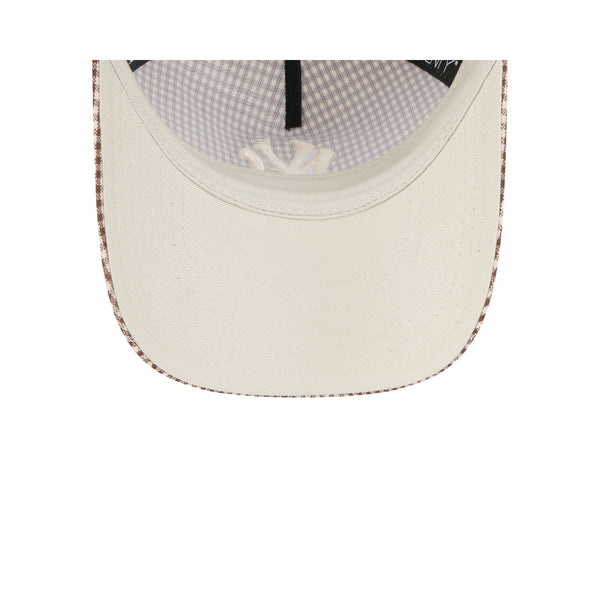 New York Yankees Reserve Brown Check 9TWENTY A-Frame Cloth Strap