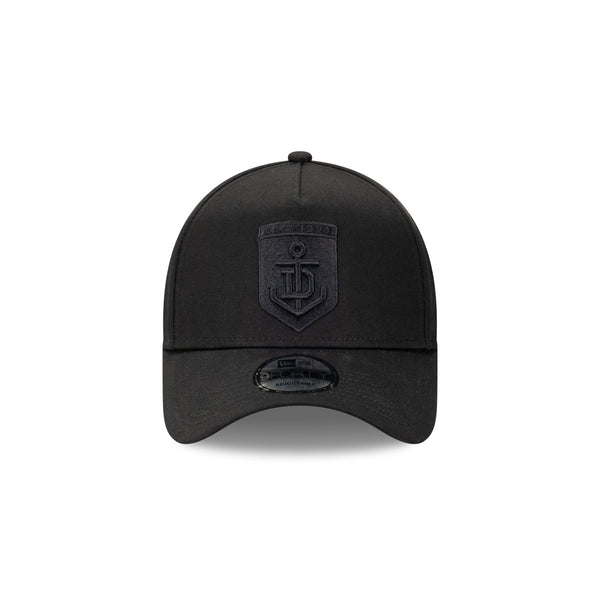 Fremantle Dockers Black on Black 9FORTY A-Frame Snapback