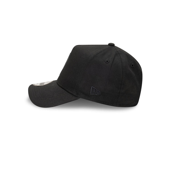 Fremantle Dockers Black on Black 9FORTY A-Frame Snapback