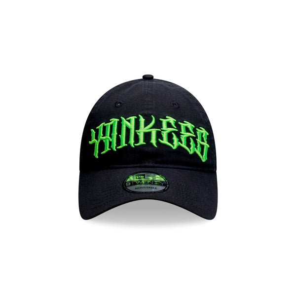 New York Yankees Spooky Script 9TWENTY Cloth Strap