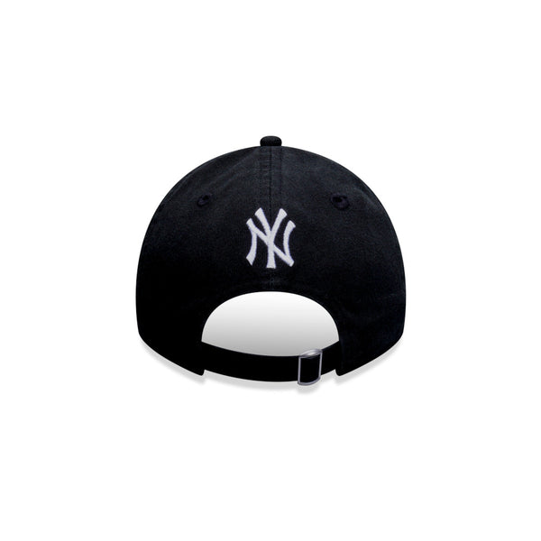 New York Yankees Spooky Script 9TWENTY Cloth Strap