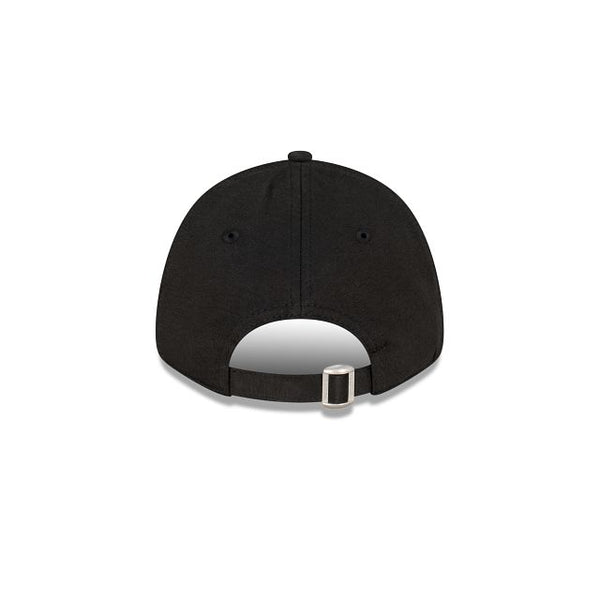 New York Yankees Black on Black Womens Fit 9FORTY Cloth Strap