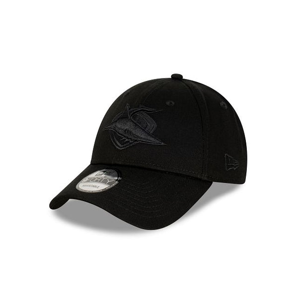 Cronulla Sutherland Sharks Black on Black 9FORTY Snapback New Era