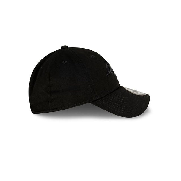 Cronulla Sutherland Sharks Black on Black 9FORTY Snapback