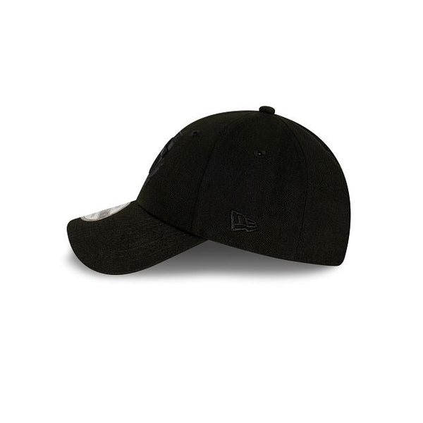 St. Kilda Saints Black on Black 9FORTY Snapback