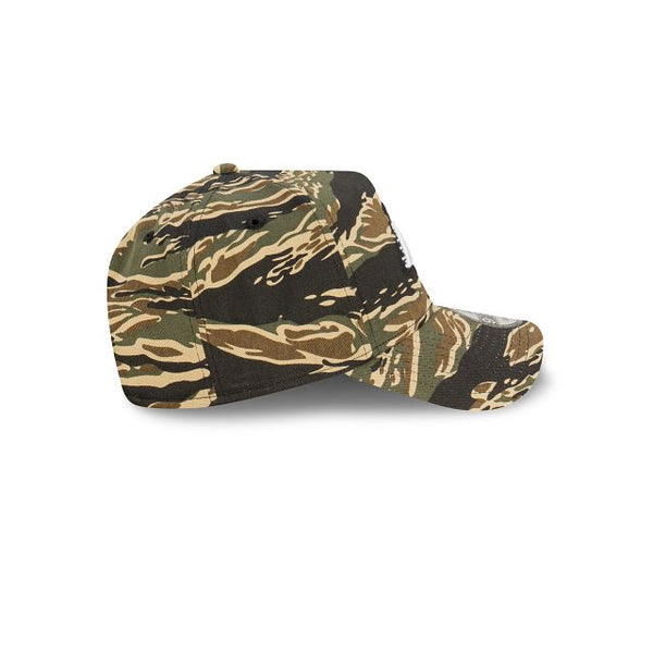Los Angeles Lakers Tiger Camo 9FORTY A-Frame Cloth Strap