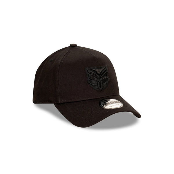 One New Zealand Warriors NRL Essentials Black on Black 9FORTY A-Frame Snapback